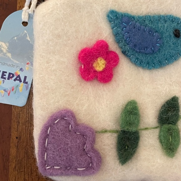New NEPAL Fair Trade Felted Wool Bird Motif Flower Tiny Purse White Pink Blue - Picture 6 of 12